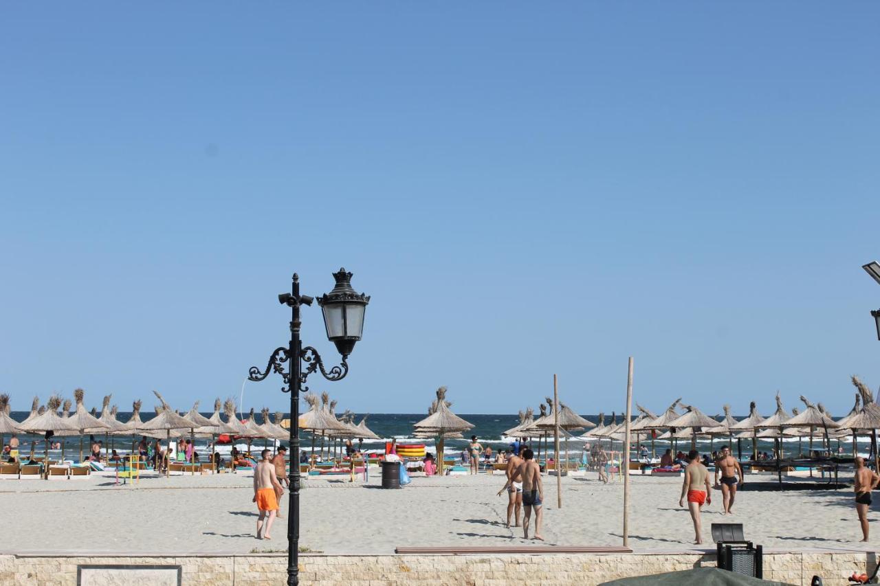 On Beach-Mamaia Residence Năvodari Esterno foto